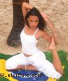 Date this gorgeous Brazil girl Fernanda from Sao Paulo BR611