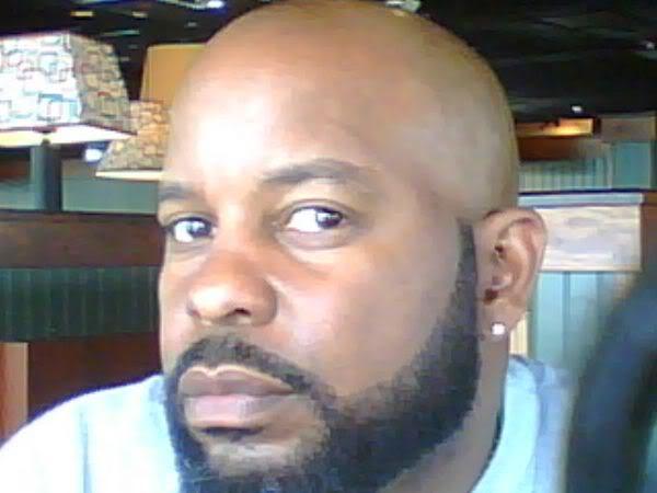 Date this hard body United States man Murph from Baltimore DO473