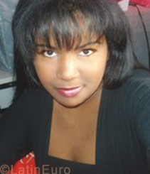 Date this pretty Brazil girl Edna from Sao Paulo BR672