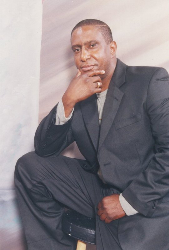 Date this tall United States man Anderson from Lauderhill US1456