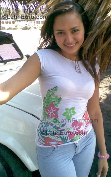 Date this stunning Colombia girl Johanna from Barranquilla CO532