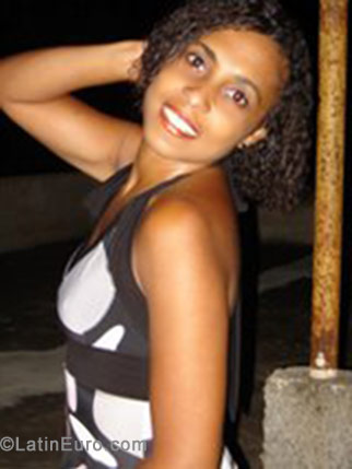 Date this young Brazil girl Joana Aparecida from Vitoria BR763