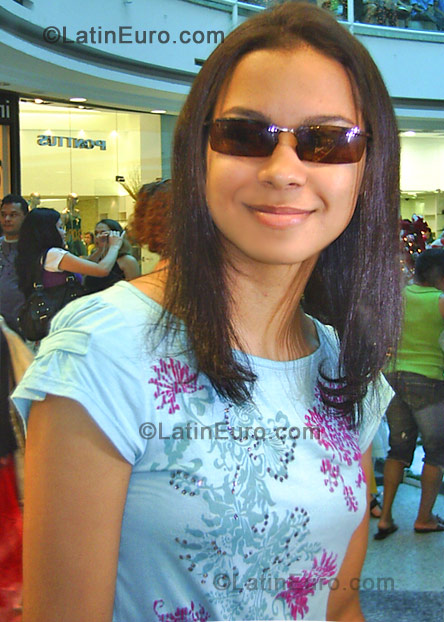 Date this young Brazil girl Hariadina Marina from Goiania BR784