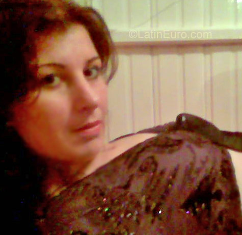 Date this fun Brazil girl Lene from Tubarao BR837