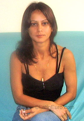 Date this nice looking Brazil girl Cleusa from Avare BR913