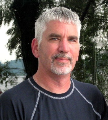 Date this tall United States man FrankSC from Santa Cruz US2049
