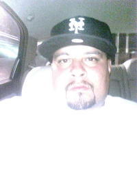 Date this foxy United States man Robert from Bronx US2073