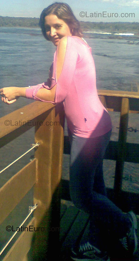 Date this foxy Brazil girl Ana Paula from Foz Do Iguacu BR993