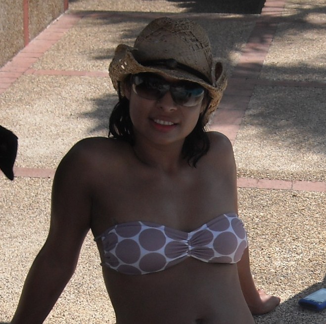 Date this georgeous Colombia girl Adriana from Bogota CO725