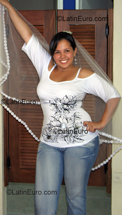 Date this funny Colombia girl Alejandra from Medellin CO744