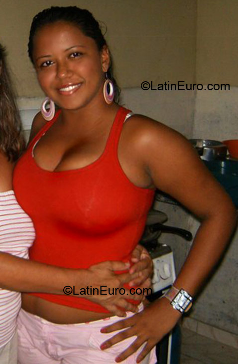 Date this voluptuous Brazil girl Juliane from Belem BR1140