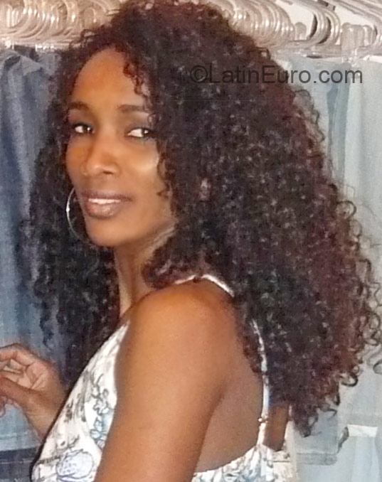 Date this fun Brazil girl Juvana from Salvador BR1155