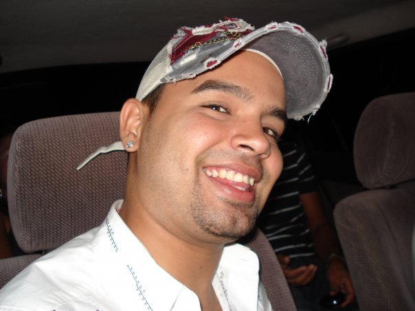Date this foxy Dominican Republic man Darwys from Santiago DO964