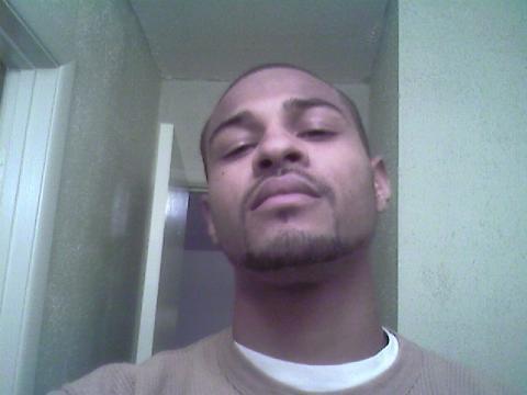Date this athletic United States man Adrian from Lithonia US2854