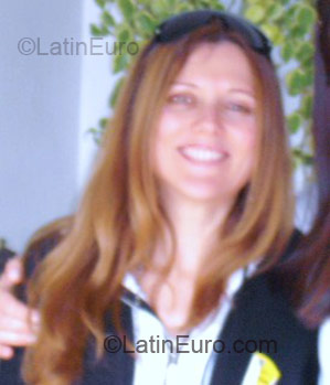 Date this voluptuous Brazil girl Adrianne from Blumenau BR1265