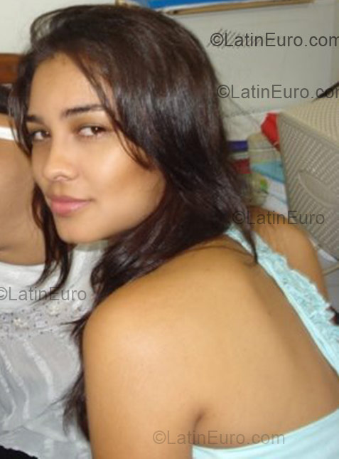 Date this passionate Brazil girl Bernadte from Alta Floresta D Oeste BR1321