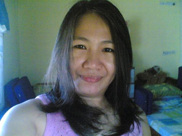 Date this fun Philippines girl Ems from Caloocan City PH139
