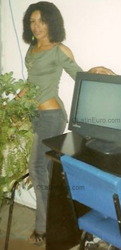 Date this beautiful Brazil girl Cidinha from Sao Paulo BR1394