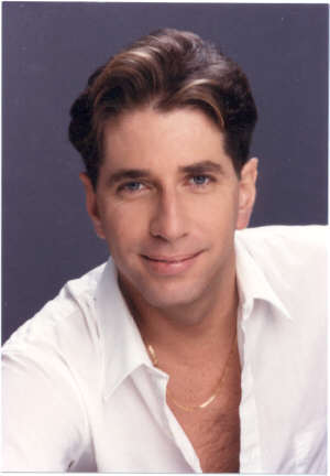 Date this nice looking United States man Michael from Los Angeles US3163