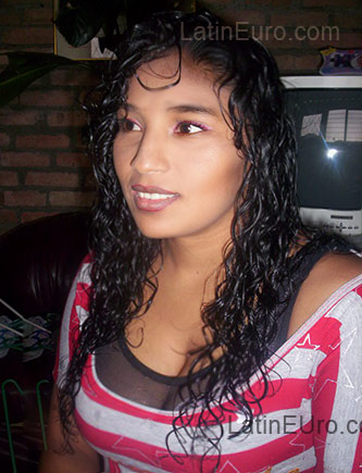 Date this sensual Colombia girl Mari from Popayan CO1145