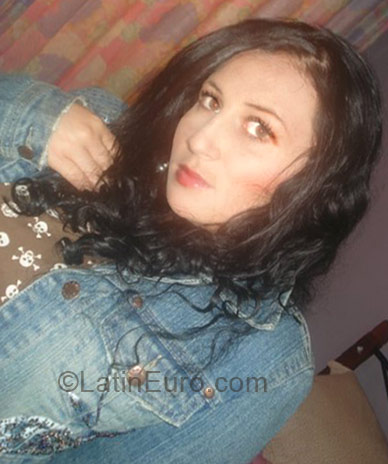 Date this tall Colombia girl Diana Maria from Bogota CO1151