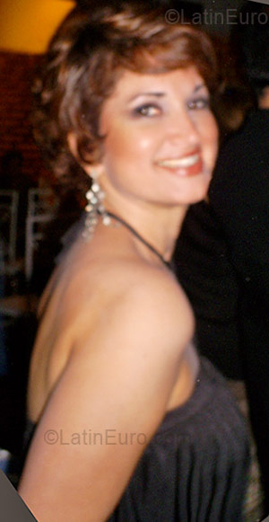 Date this beautiful Brazil girl Ana Lucia from Rio de Janeiro BR1527