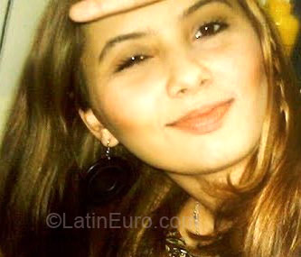 Date this funny Brazil girl Ana Paula from Vitoria BR1689