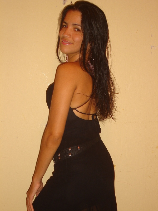 Date this nice looking Brazil girl Renata from Rio De Janeiro BR1699