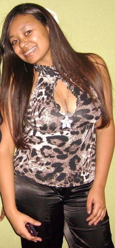 Date this voluptuous Brazil girl Thaisi from SÃo Paulo BR1720