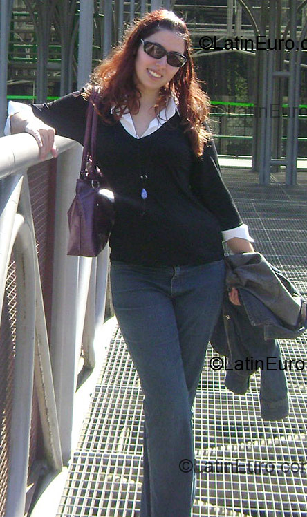 Date this funny Brazil girl Bruna from Curitiba BR1741