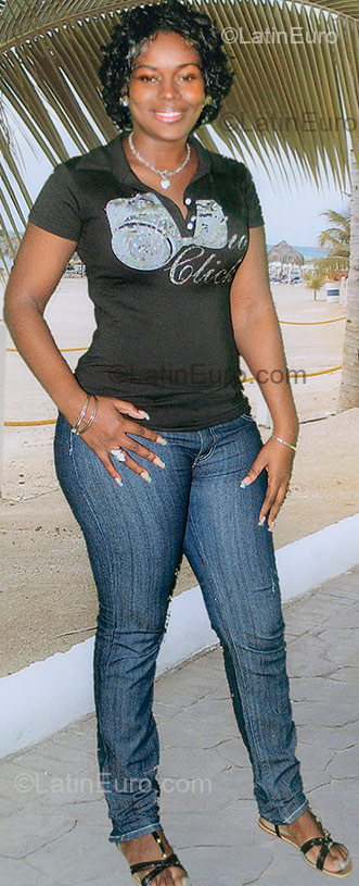 Date this voluptuous Jamaica girl Monique from St Anns JM52