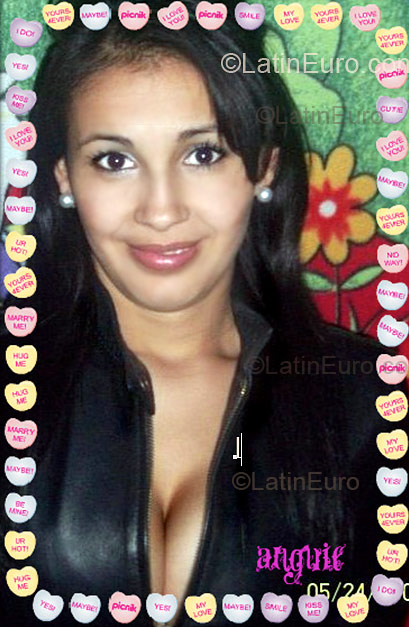 Date this georgeous Colombia girl Anguie from Bogota CO1567