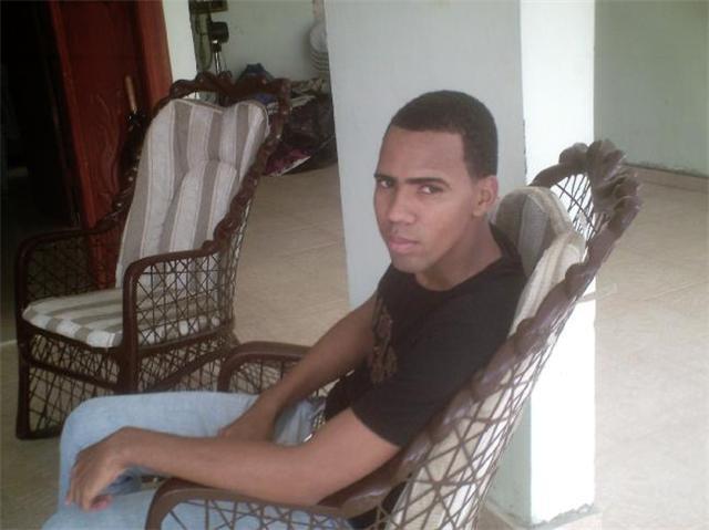 Date this tall Dominican Republic man Eri_pao123hotma from Santo Domingo DO1907