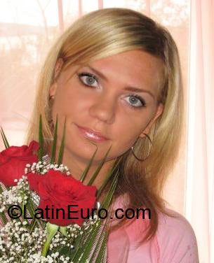 Date this beautiful France girl Ritka from Paris FR51