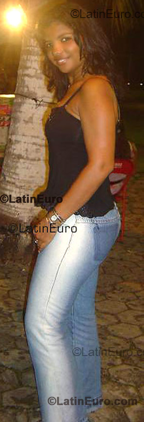 Date this happy Brazil girl Vany from Imperatriz BR1959