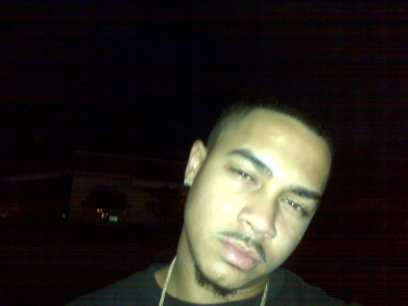 Date this young United States man Slickpulla23 from West Palm Beach US4722