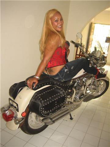 Date this exotic Dominican Republic girl Pamela from San Pedro De Macoris DO2450