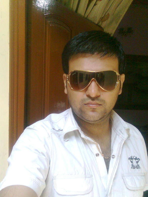 Date this stunning India man Armaan from New Delhi IN91