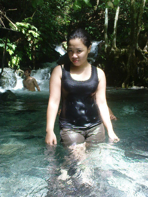 Date this passionate Philippines girl Janine from Cebu PH267