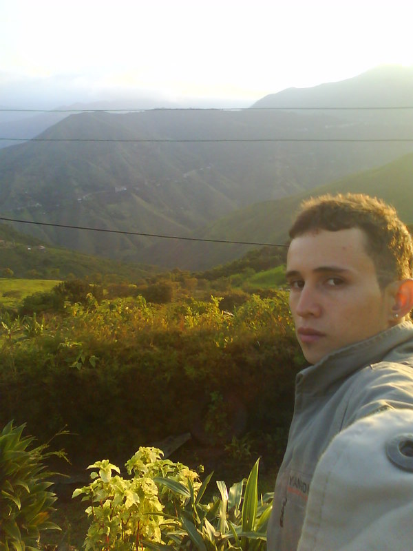 Date this attractive Colombia man JOHNLATIN from Cali CO2773