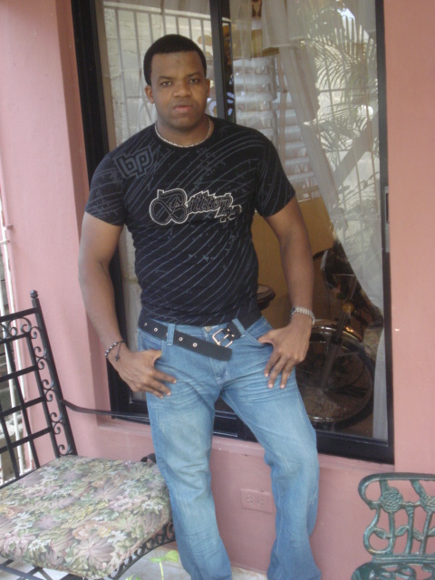 Date this good-looking Dominican Republic man Carlos9999 from San Cristobal DO3215