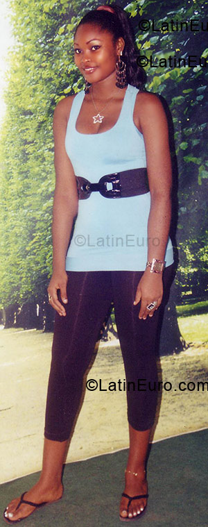 Date this cute Cameroon girl Vanessa from Yaounde CM54