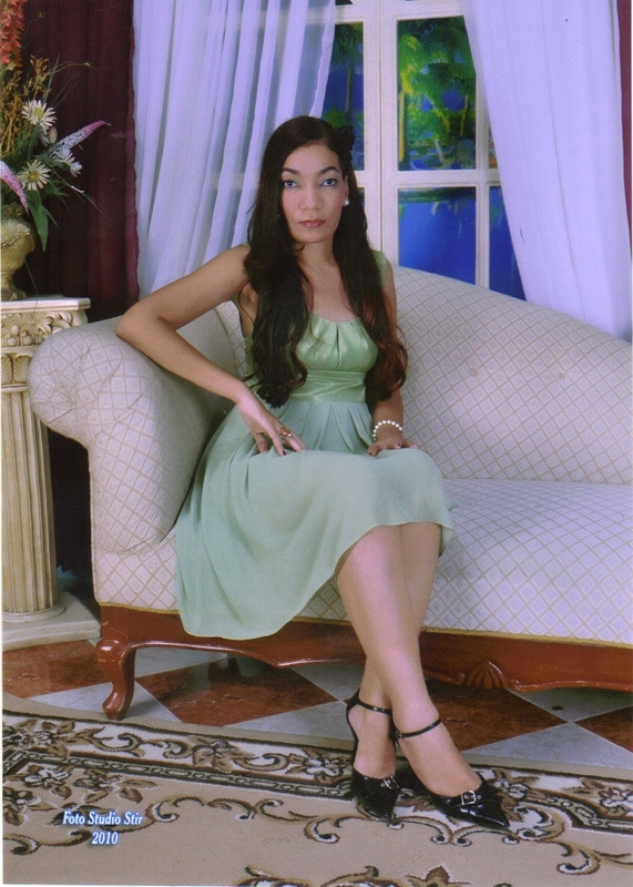 Date this nice looking Dominican Republic girl Emma josefina from Santo Domingo DO3354