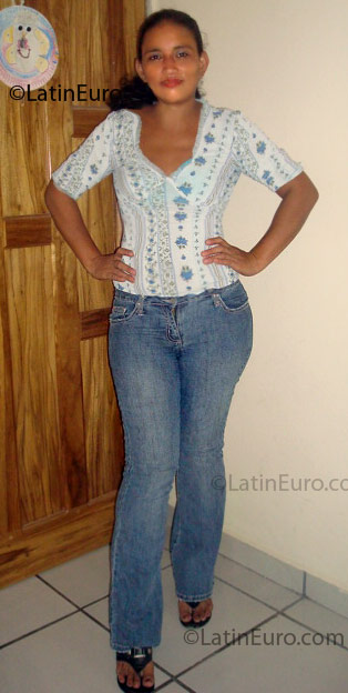 Date this georgeous Honduras girl Zenaida from San Pedro Sula HN75
