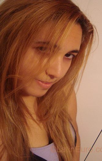 Date this lovely Brazil girl Phaloma from Pindamonhangaba BR2410