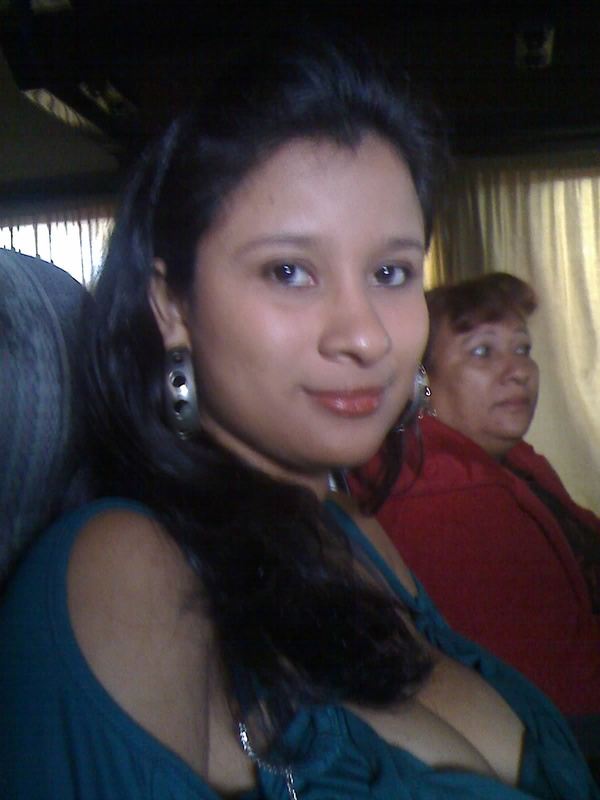 Date this lovely Honduras girl Yeny from Olanchito HN268