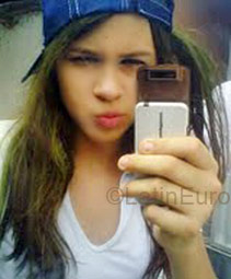 Date this nice looking Brazil girl Kelly from Acarau BR2481