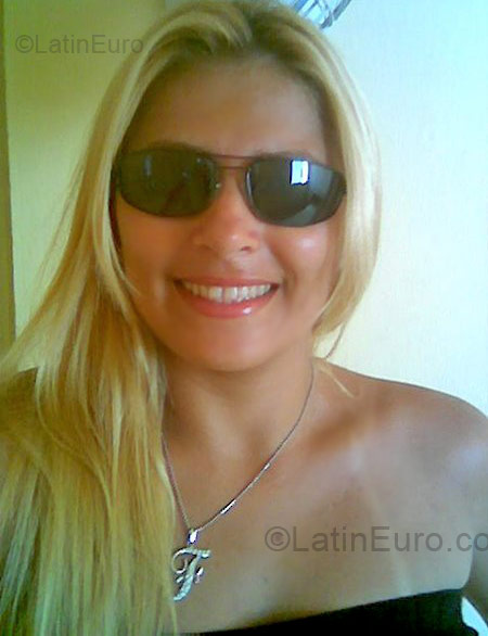 Date this fun Brazil girl Fabizinha from Recife BR4387