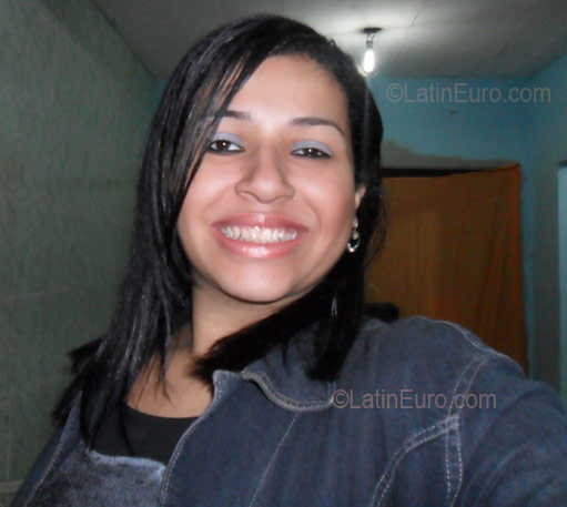 Date this hard body Brazil girl Manddy from Sao Goncalo BR2548