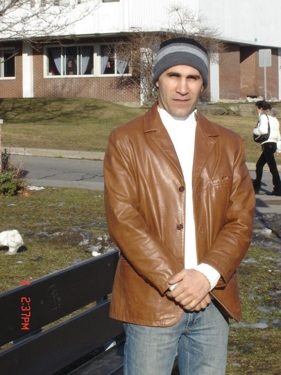 Date this foxy Canada man Ary from Montreal CA229